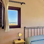 Holiday home With A Private Free Sun Bed And Umbrellas *