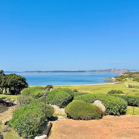 Con Privata Lettini E Ombrelloni Gratuiti Porto Cervo