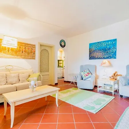 Con Privata Lettini E Ombrelloni Gratuiti