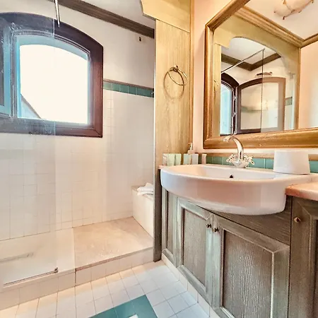 Con Privata Lettini E Ombrelloni Gratuiti * פורטו צ'רבו