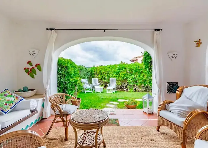 Con Privata Lettini E Ombrelloni Gratuiti *