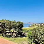 With A Private Free Sun Bed And Umbrellas Vakantiehuis
