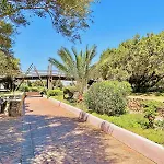 Vakantiehuis With A Private Free Sun Bed And Umbrellas Porto Cervo