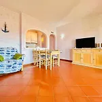With A Private Free Sun Bed And Umbrellas Vakantiehuis