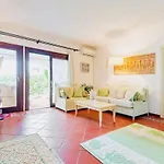 With A Private Free Sun Bed And Umbrellas Vakantiehuis *