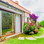 Vakantiehuis With A Private Free Sun Bed And Umbrellas *