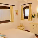 Vakantiehuis With A Private Free Sun Bed And Umbrellas Porto Cervo