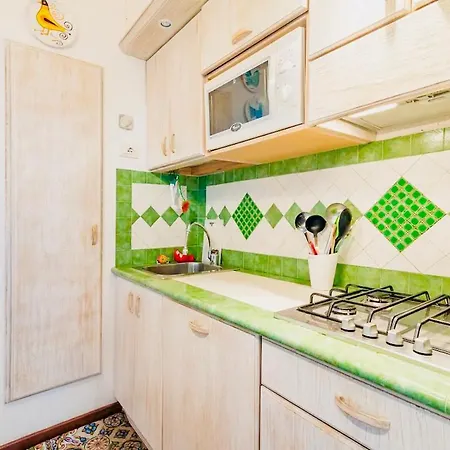 Con Privata Lettini E Ombrelloni Gratuiti Порто-Черво