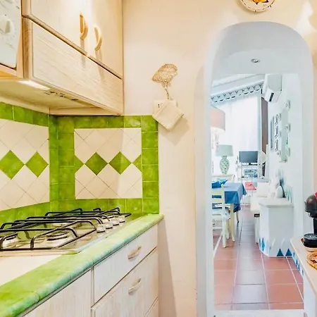 Con Privata Lettini E Ombrelloni Gratuiti