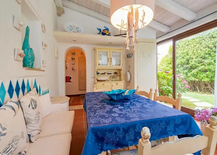 Con Privata Lettini E Ombrelloni Gratuiti *