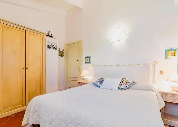 Con Privata Lettini E Ombrelloni Gratuiti