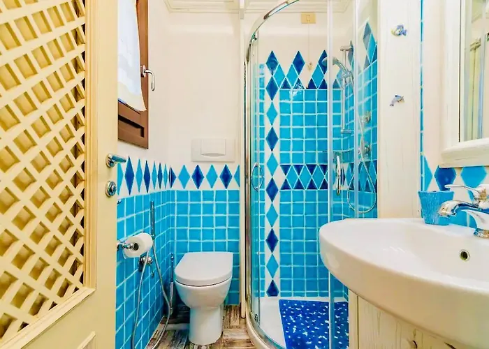 Con Privata Lettini E Ombrelloni Gratuiti בית נופש