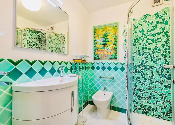 Con Privata Lettini E Ombrelloni Gratuiti *